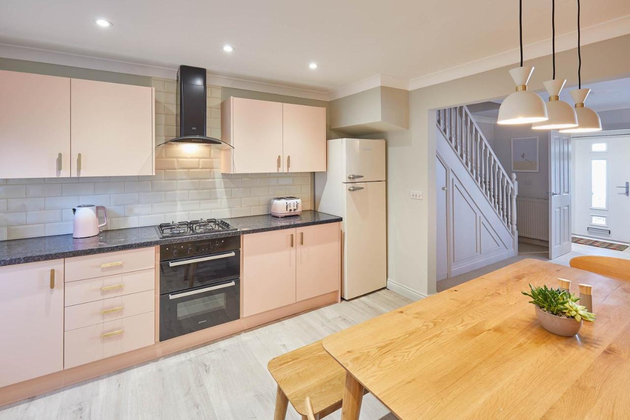 Host & Stay - 'Salty' Seaview Saltburn-by-the-Sea Ngoại thất bức ảnh