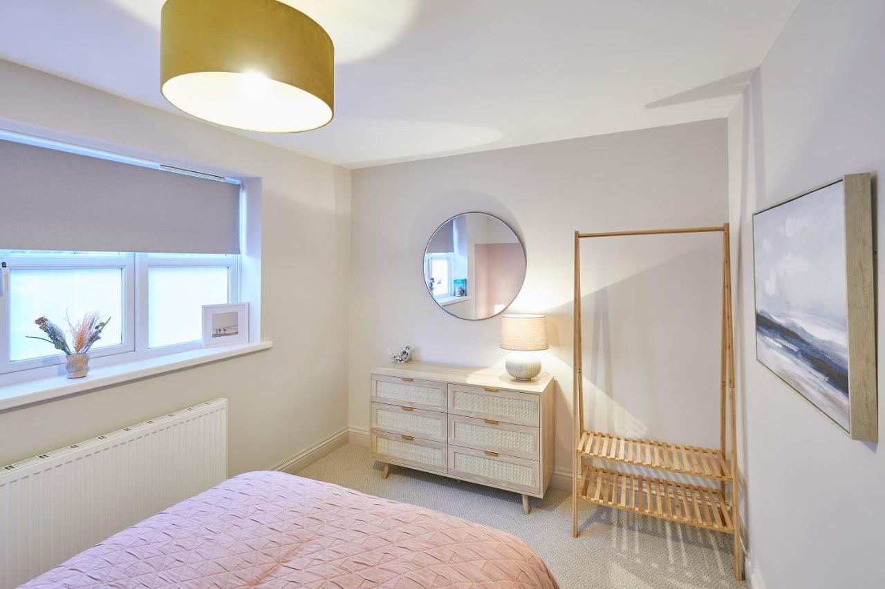 Host & Stay - 'Salty' Seaview Saltburn-by-the-Sea Ngoại thất bức ảnh