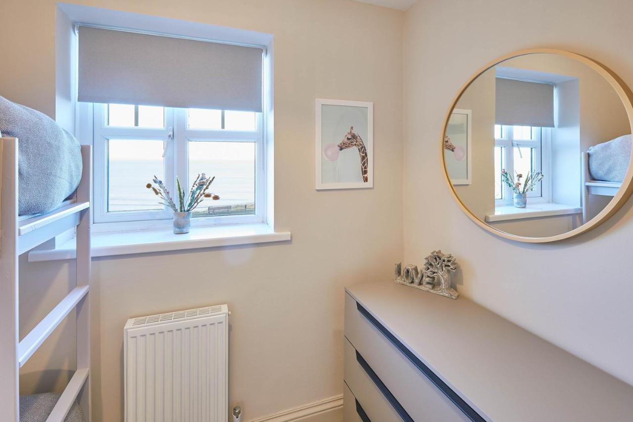 Host & Stay - 'Salty' Seaview Saltburn-by-the-Sea Ngoại thất bức ảnh